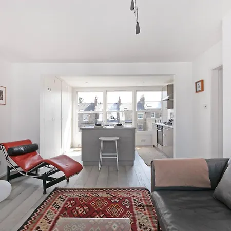 Luxury Newly Refurbished One-Bedroom Flat In Notting Hill